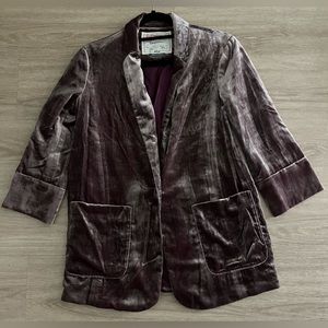 Burnt maroon velveteen 3/4 sleeve blazer with 1 button 2 pockets